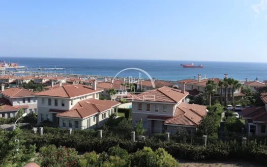 فلل فاخرة للبيع في بيليك دوزو